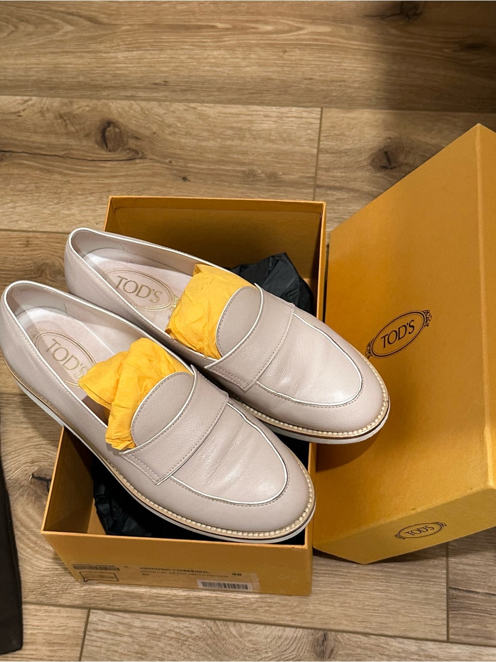 TOD’s Gomma XL Leather Neutral Taupe Penny Loafers Size 38 / US 8